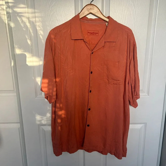 Tommy Bahama 100% Silk Short Sleeve Button Down Men's Shirt‎ XL Orange - Picture 1 of 4